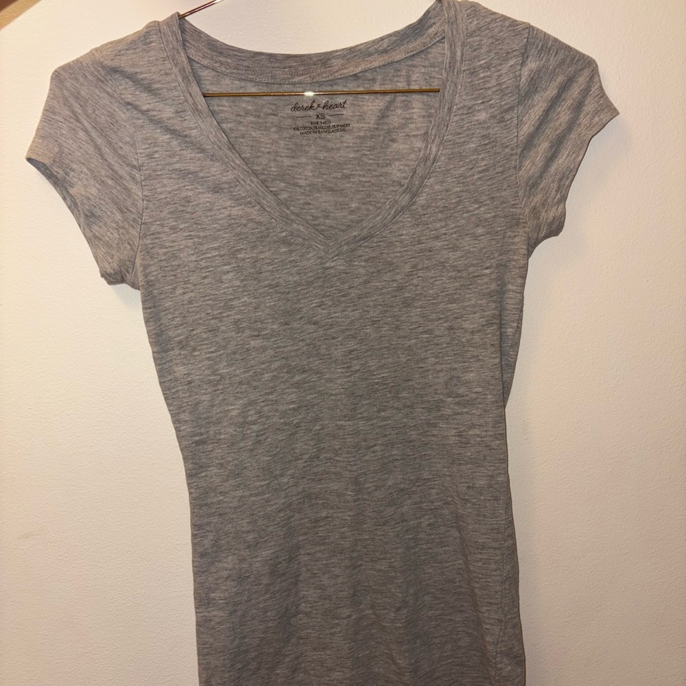 Derek Heart Heather Gray V-Neck Tee